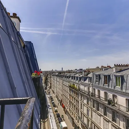 Guestready - French Flair Rooftop Hideaway Apartment *